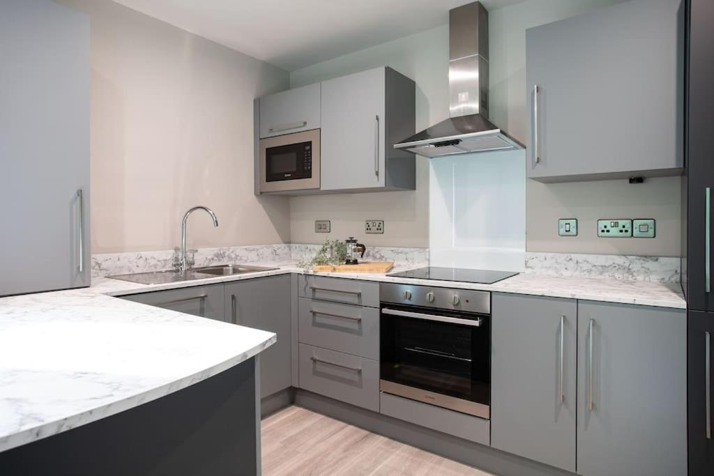 Stunning 2Br Next To The City Airport Bhd - Free Parking Belfast Kültér fotó