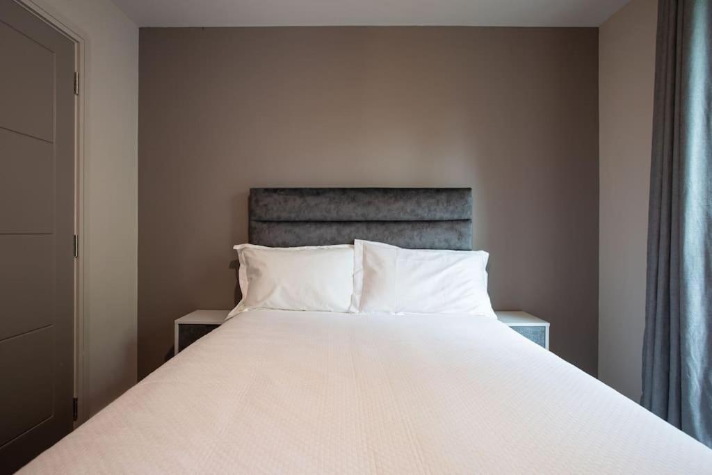 Stunning 2Br Next To The City Airport Bhd - Free Parking Belfast Kültér fotó